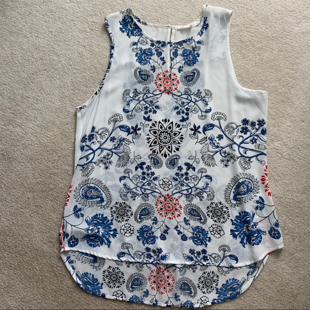 Sleeveless blouse